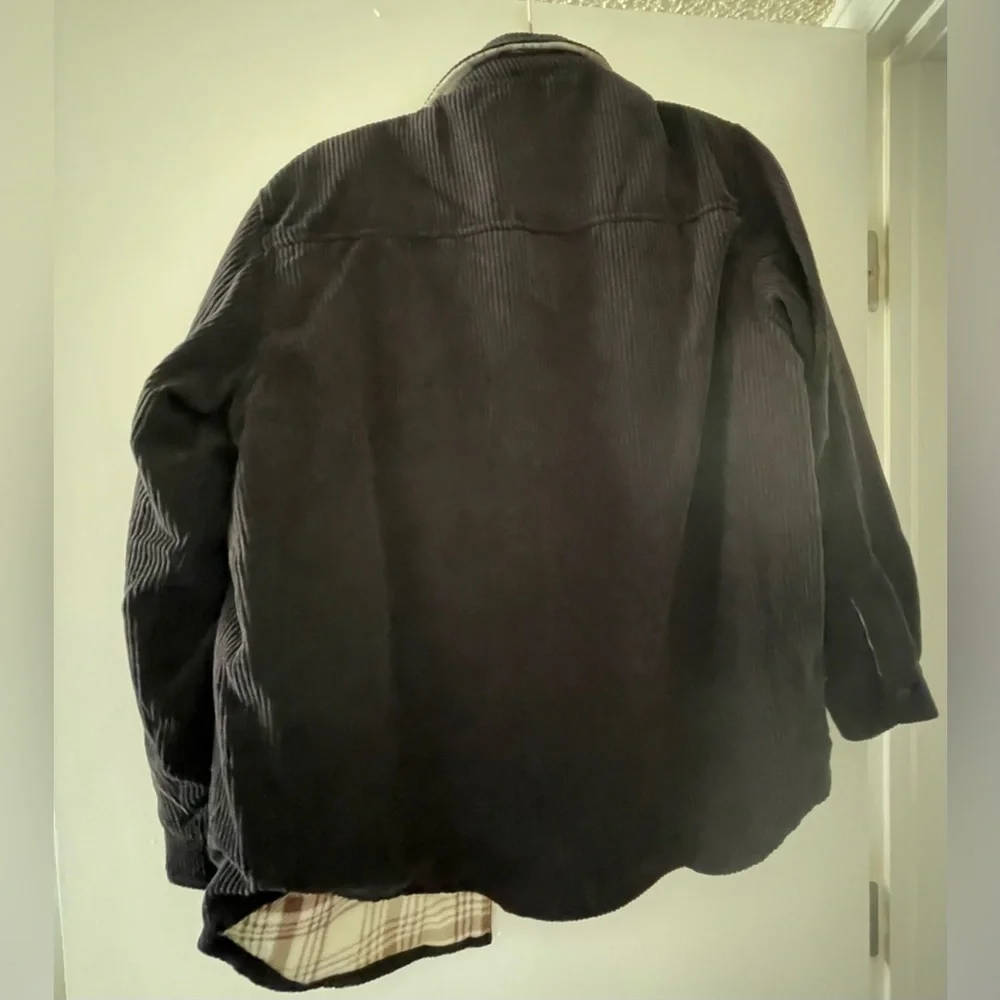 Reversible shacket - Picture 2 of 4